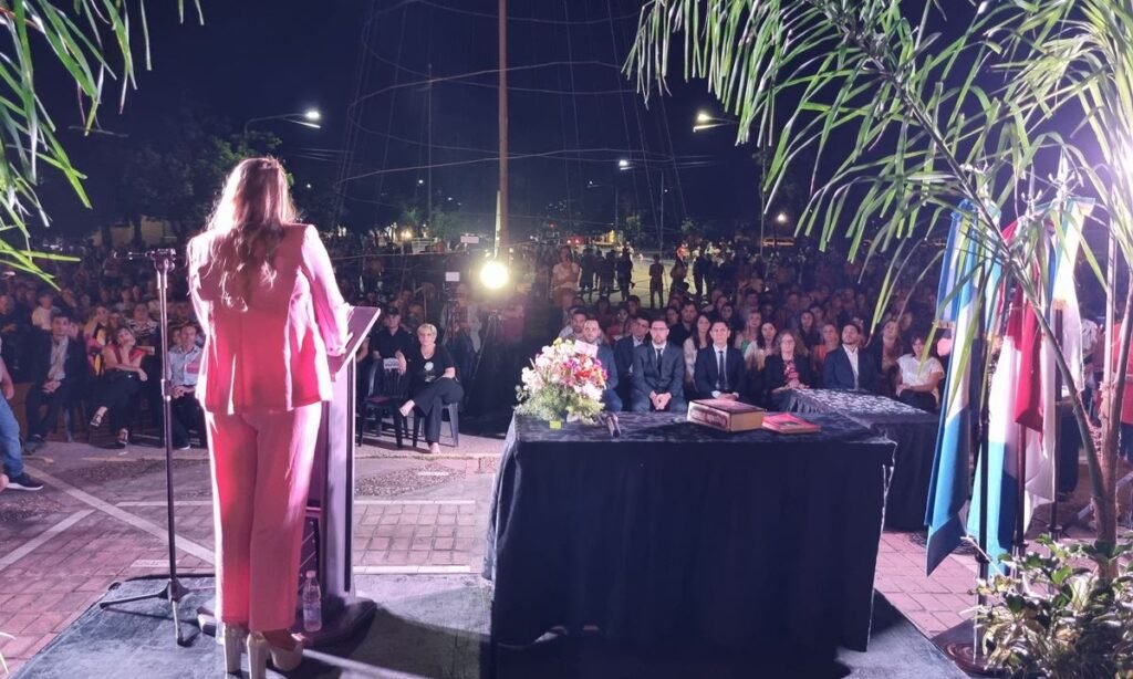 Alejandra Dupouy asume su segundo mandato