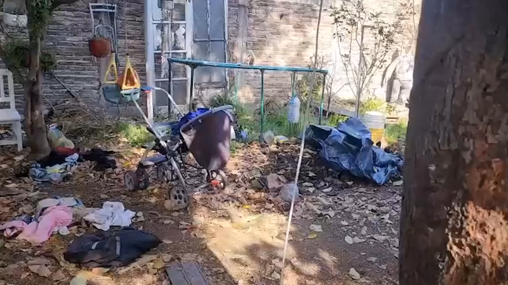 Triple crimen narco en Florencio Varela: imágenes del interior de la casa donde hallaron los cuerpos de Brenda, Morena y Lara. Quién es Pequeño J