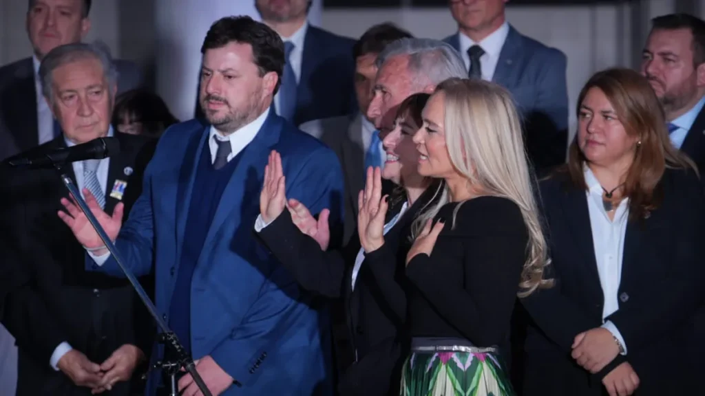 La Fiscal General del MPA, María Cecilia Vranicich, y la Defensora Provincial del MPD, Estrella Moreno Robinson, el día de la jura de la nueva Constitución de Santa Fe.