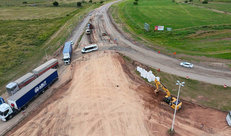 Arrufó avanza la construcción de una rotonda clave que apunta a reducir accidentes