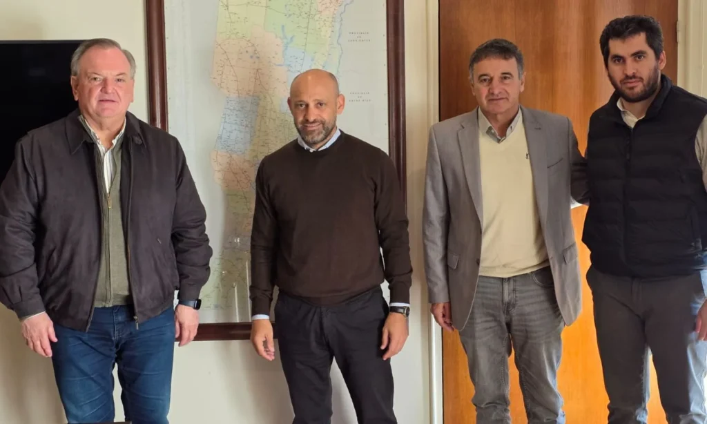 Michlig y González avanzaron con Puccini en obras eléctricas, parques solares y el Gasoducto Lechero